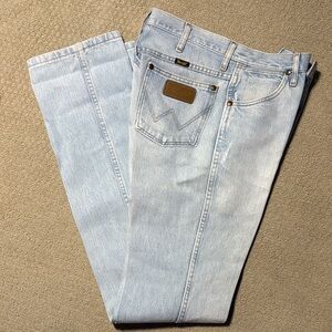 Wrangler Light Wash Jeans 30x36